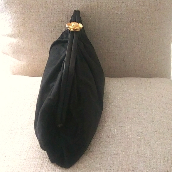 VINTAGE BLACK SILK PURSE/CLUTCH BAG WITH CHAIN INSIDE. - Picture 5 of 10